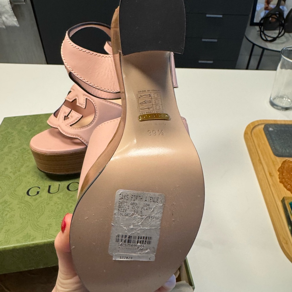 Gucci Women's Pink Sandals